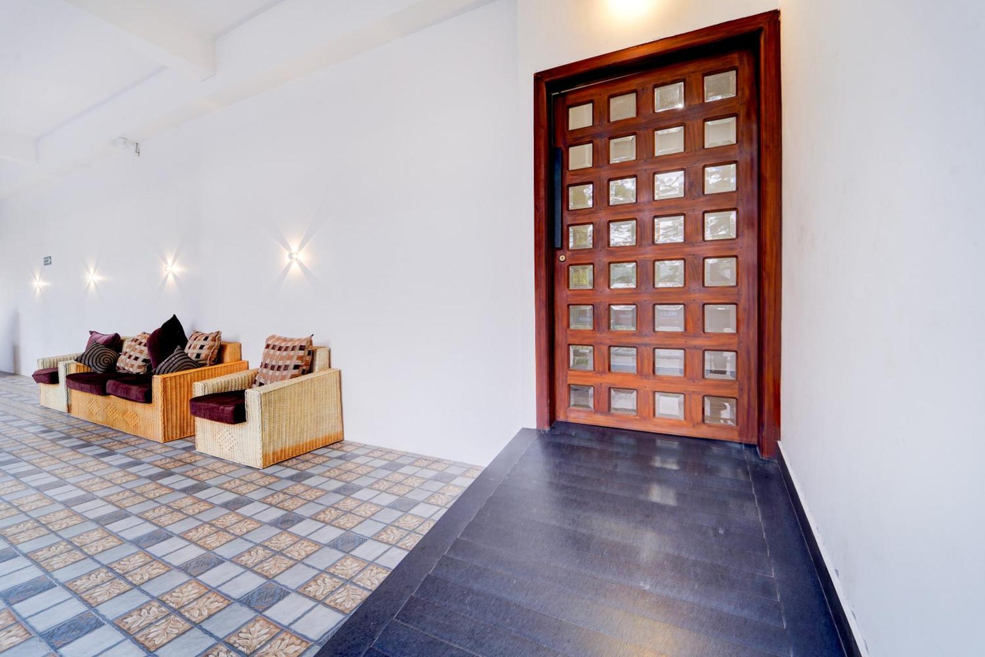 Super Hotel O Gandhi Nagar Near South Railway Backgate Kochi Εξωτερικό φωτογραφία
